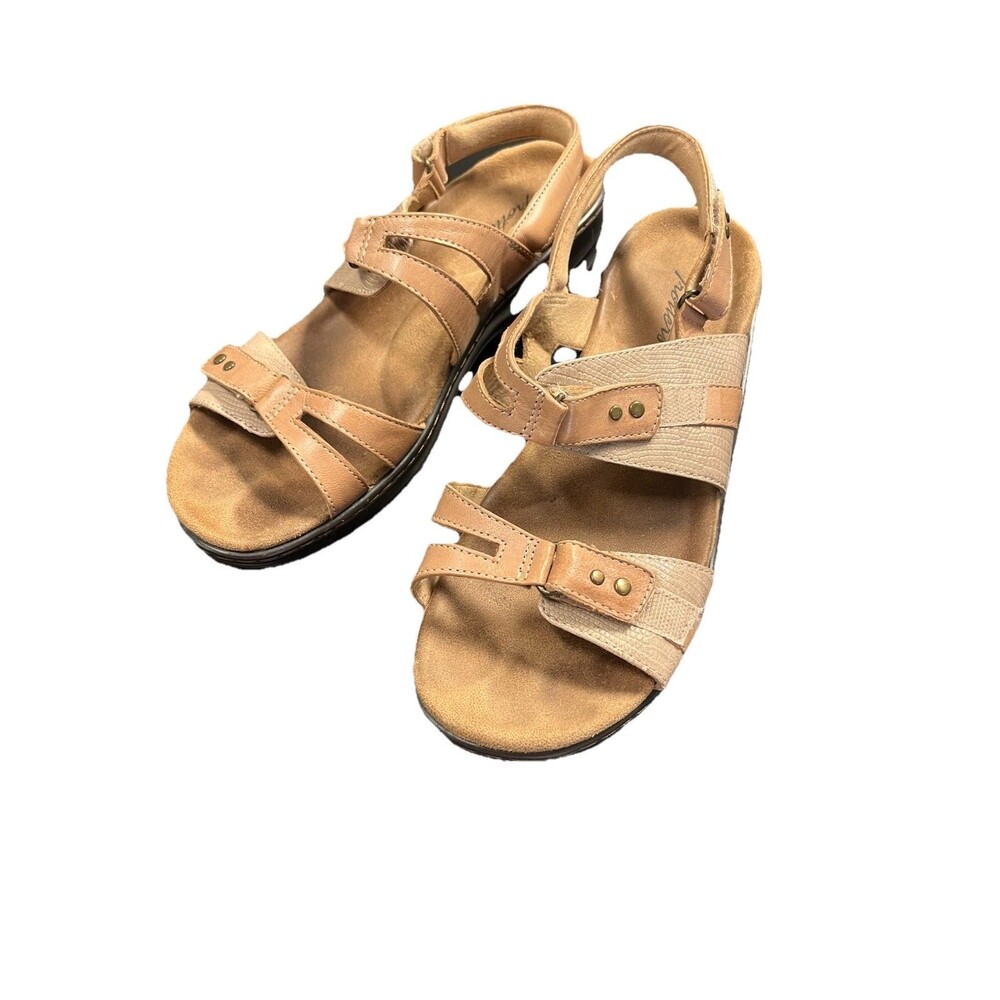 Trotters Newton Sandals Women’s Size 8 Beige Vacation Beach Comfort Outdoors
